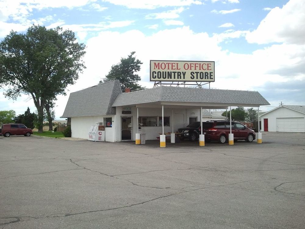 Country Manor Motel Watkins Εξωτερικό φωτογραφία