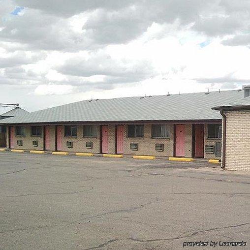 Country Manor Motel Watkins Εξωτερικό φωτογραφία