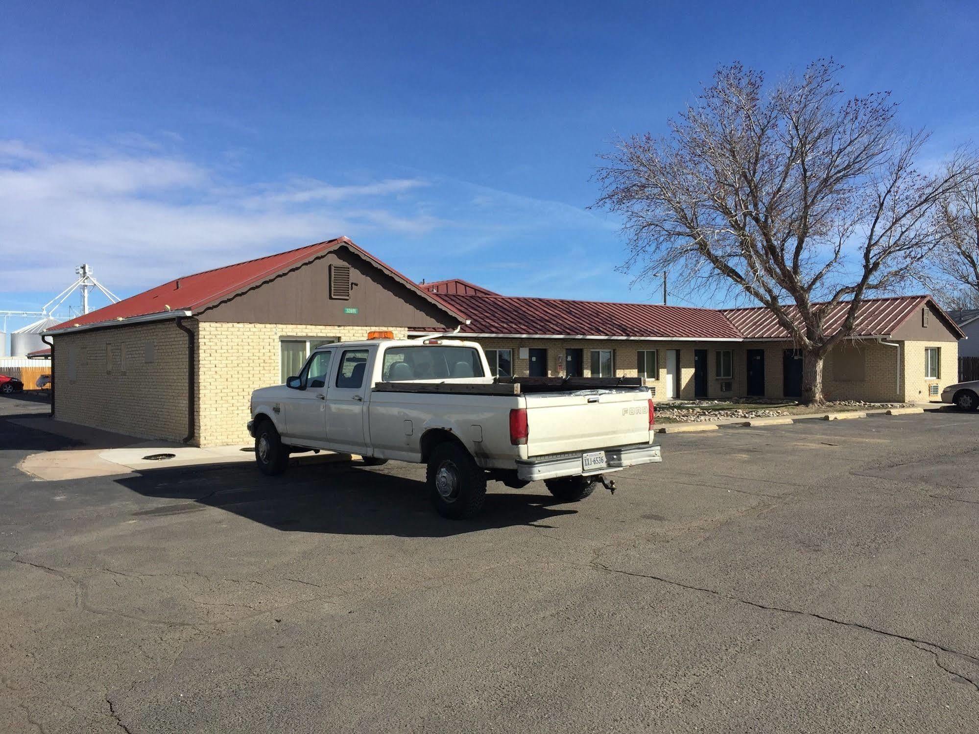 Country Manor Motel Watkins Εξωτερικό φωτογραφία