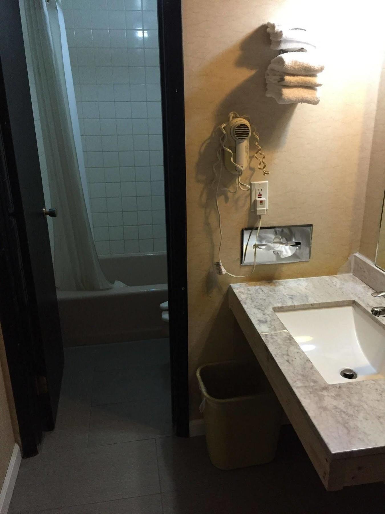 Country Manor Motel Watkins Εξωτερικό φωτογραφία